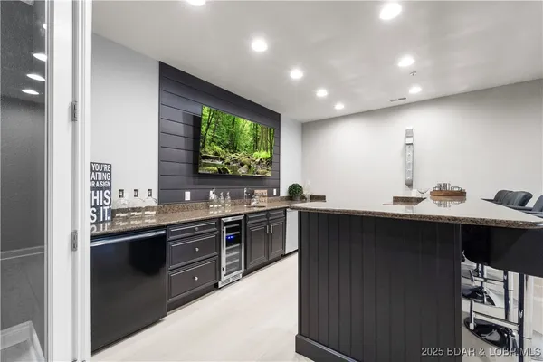 $3,050,000 | 764 Via Del Lago Drive, Sunrise Beach, MO 65079