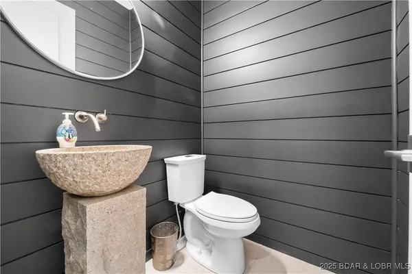 $3,050,000 | 764 Via Del Lago Drive, Sunrise Beach, MO 65079