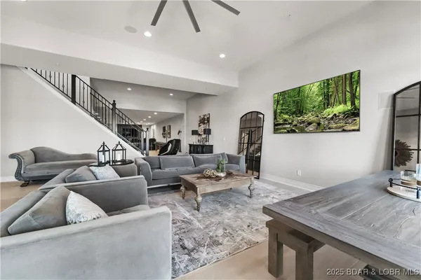 $3,050,000 | 764 Via Del Lago Drive, Sunrise Beach, MO 65079