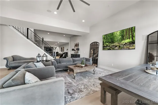 $3,250,000 | 764 Via Del Lago Drive, Sunrise Beach, MO 65079