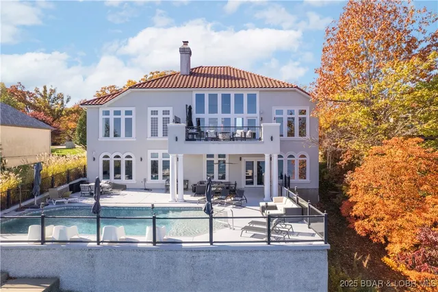 $3,250,000 | 764 Via Del Lago Drive, Sunrise Beach, MO 65079