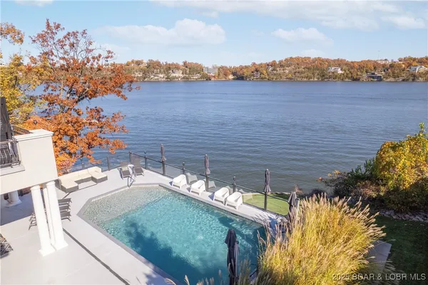 $3,050,000 | 764 Via Del Lago Drive, Sunrise Beach, MO 65079