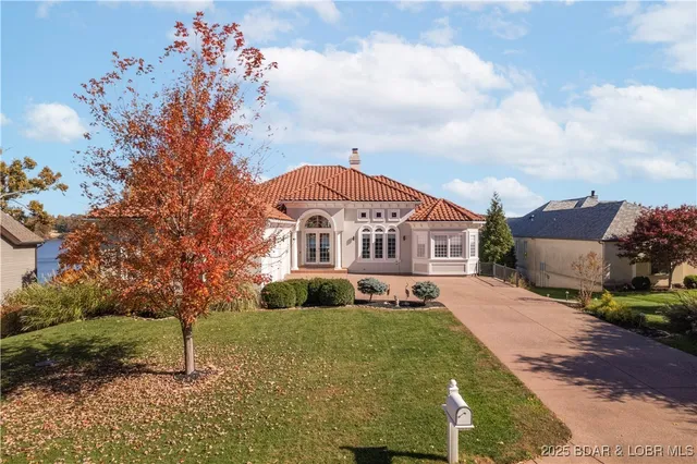 $3,250,000 | 764 Via Del Lago Drive, Sunrise Beach, MO 65079