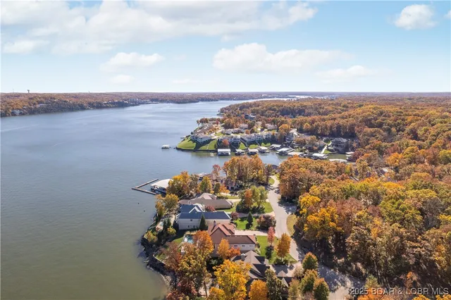 $3,250,000 | 764 Via Del Lago Drive, Sunrise Beach, MO 65079