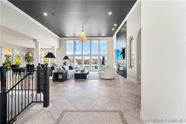 $3,250,000 | 764 Via Del Lago Drive, Sunrise Beach, MO 65079