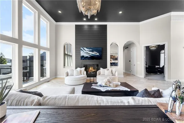 $3,050,000 | 764 Via Del Lago Drive, Sunrise Beach, MO 65079