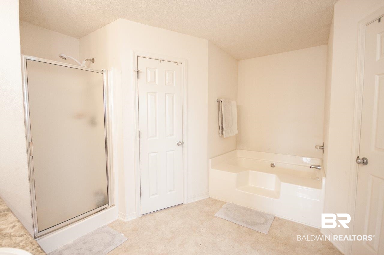 146 Pemberton Loop Fairhope, AL 36532 - Photo 16 of 37 Primary Bath