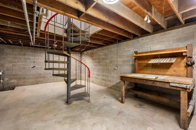 $1,695,000 | 12600 Henno Road, Glen Ellen, CA 95442