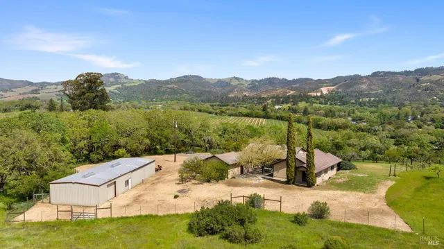 $1,695,000 | 12600 Henno Road, Glen Ellen, CA 95442
