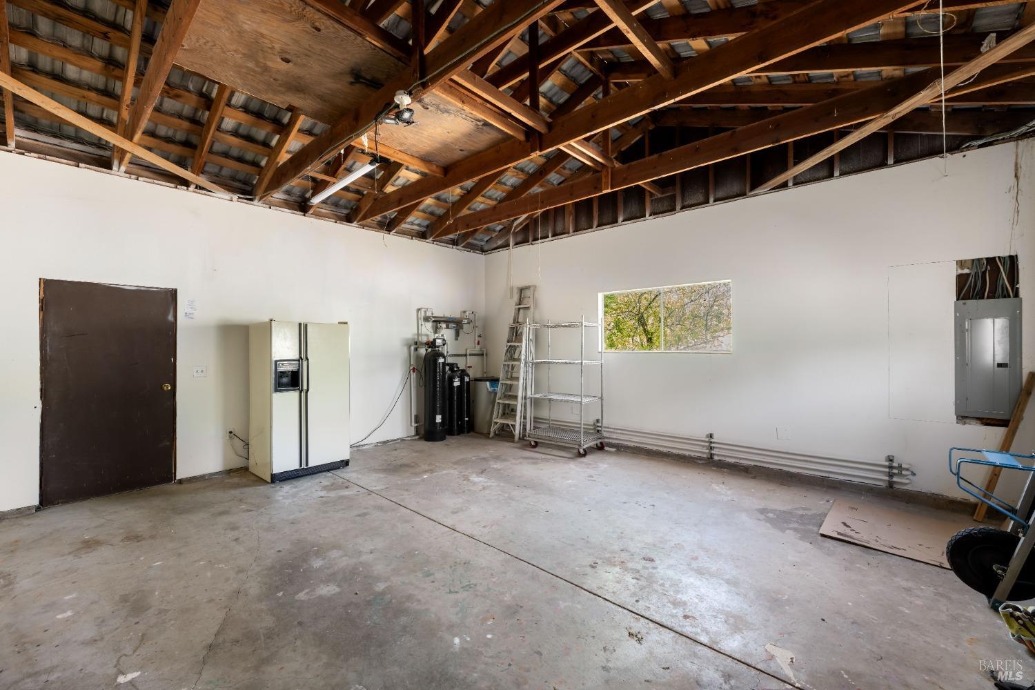 12600 Henno Road Glen Ellen, CA 95442 - Photo 42 of 45 a view of a room with gym equipment