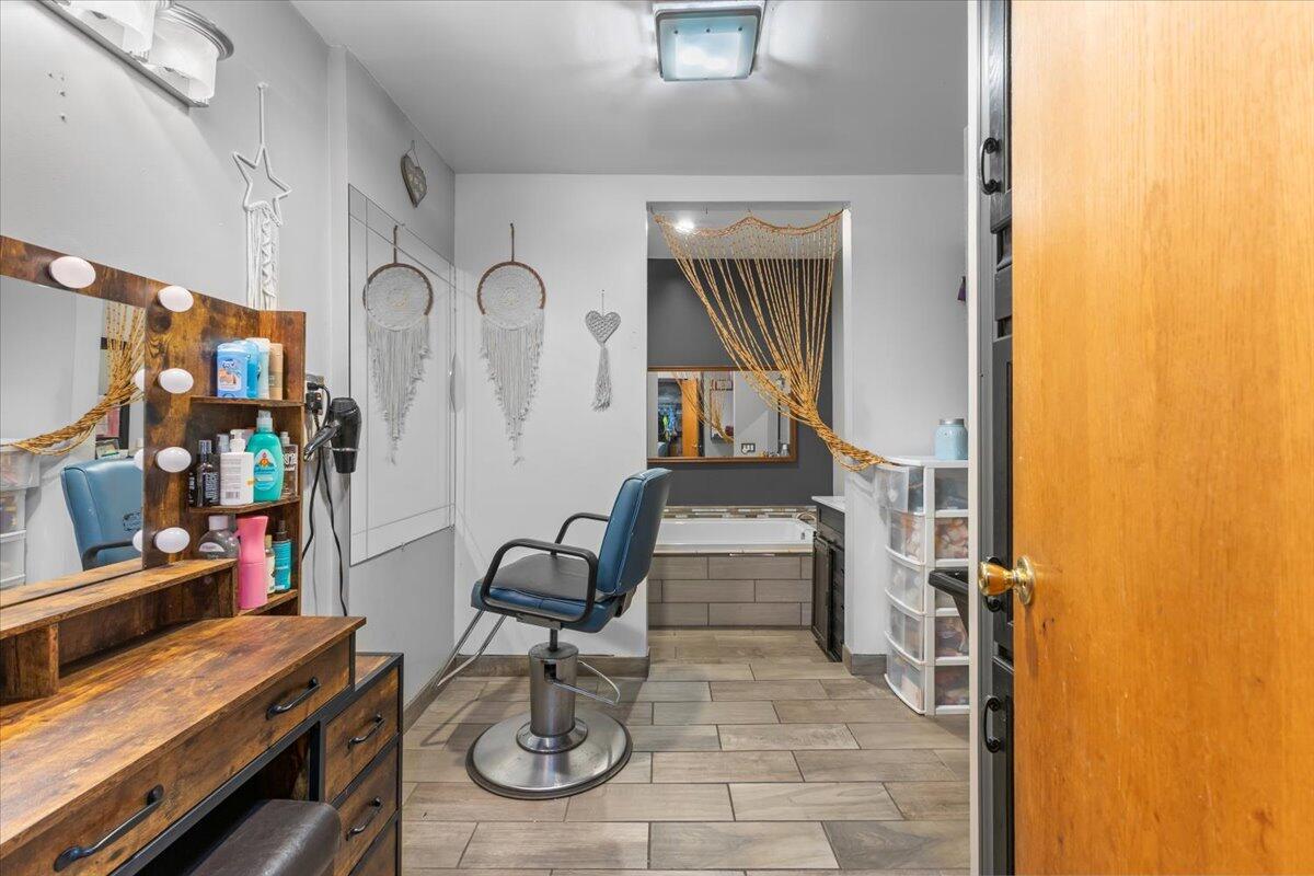 9601 Exeter Road Carleton, MI 48117 - Photo 12 of 51 43-IMG_2198