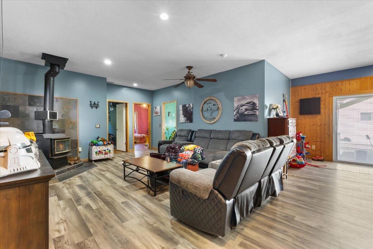 9601 Exeter Road Carleton, MI 48117 - Photo 24 of 51 08-IMG_2319