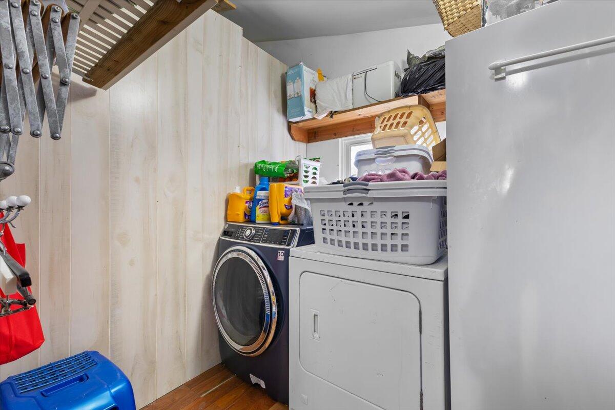 9601 Exeter Road Carleton, MI 48117 - Photo 33 of 51 07-IMG_2303