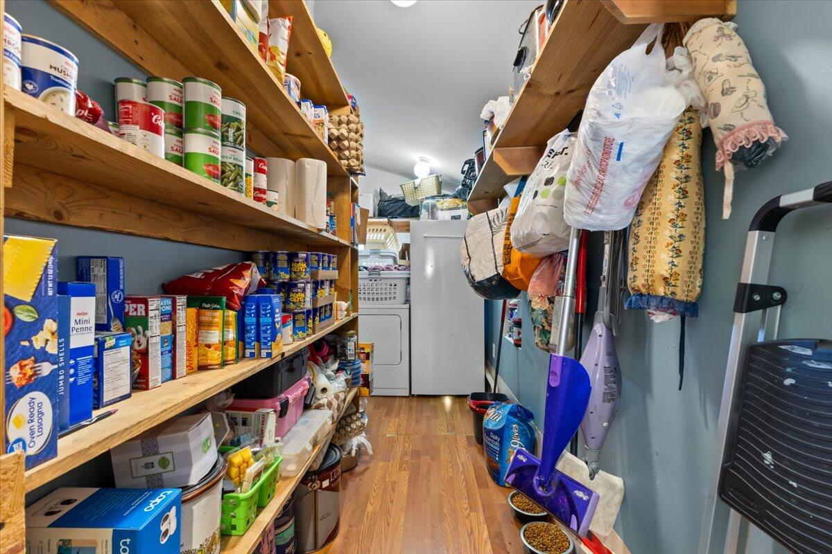 9601 Exeter Road Carleton, MI 48117 - Photo 34 of 51 05-IMG_2299