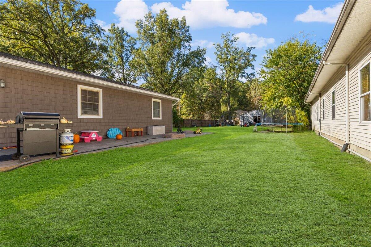 9601 Exeter Road Carleton, MI 48117 - Photo 37 of 51 23-IMG_2433