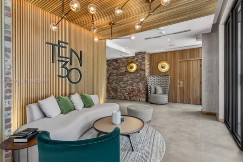 $1,550,000 | 1030 15th Street, Unit PH3, Miami Beach, FL 33139