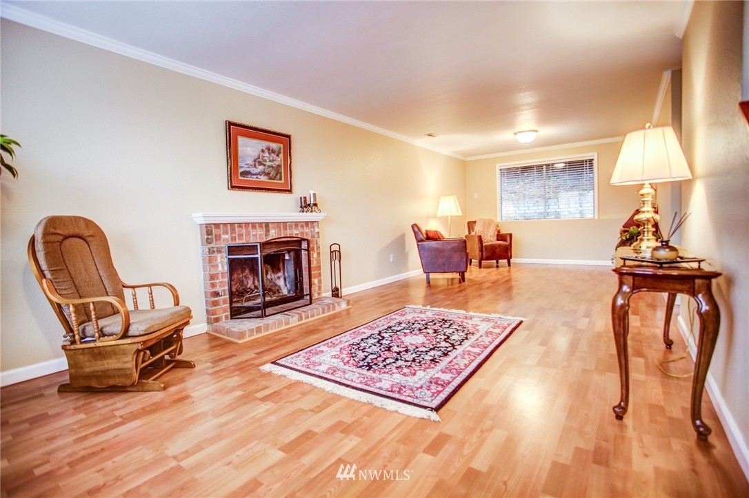 2314 Camas Avenue Northeast Renton, WA 98056 - Photo 2 of 18 Gallery Image 2