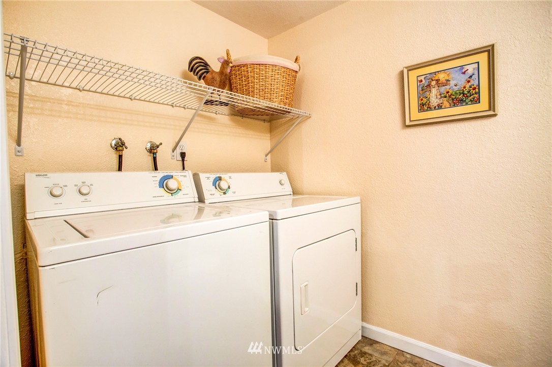 2314 Camas Avenue Northeast Renton, WA 98056 - Photo 7 of 18 Gallery Image 7