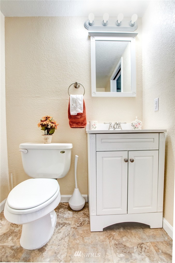 2314 Camas Avenue Northeast Renton, WA 98056 - Photo 8 of 18 Gallery Image 8