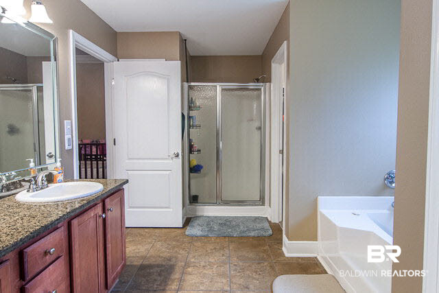 27606 Rileywood Drive Daphne, AL 36526 - Photo 21 of 30 Master Bath