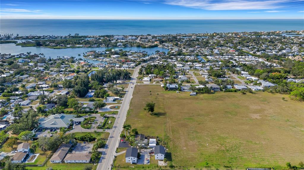 210 Albee Road West Nokomis, FL 34275 - Photo 44 of 48 Gallery Image 44