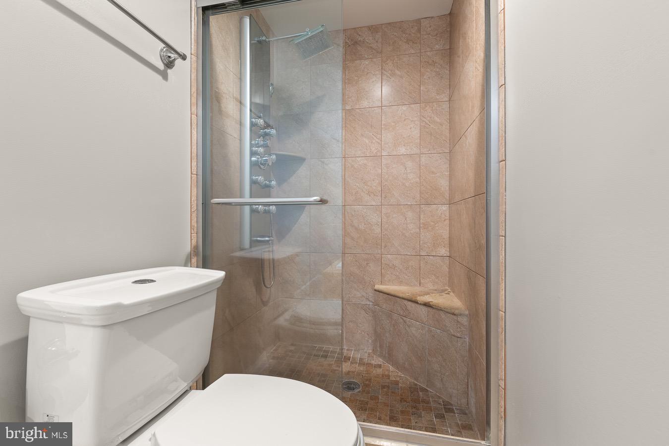 5918 Oak Ridge Court Burke, VA 22015 - Photo 25 of 37