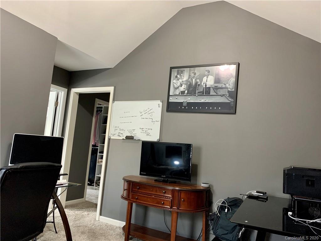 1623 Swan Drive Charlotte, NC 28216 - Photo 22 of 28 Gallery Image 22