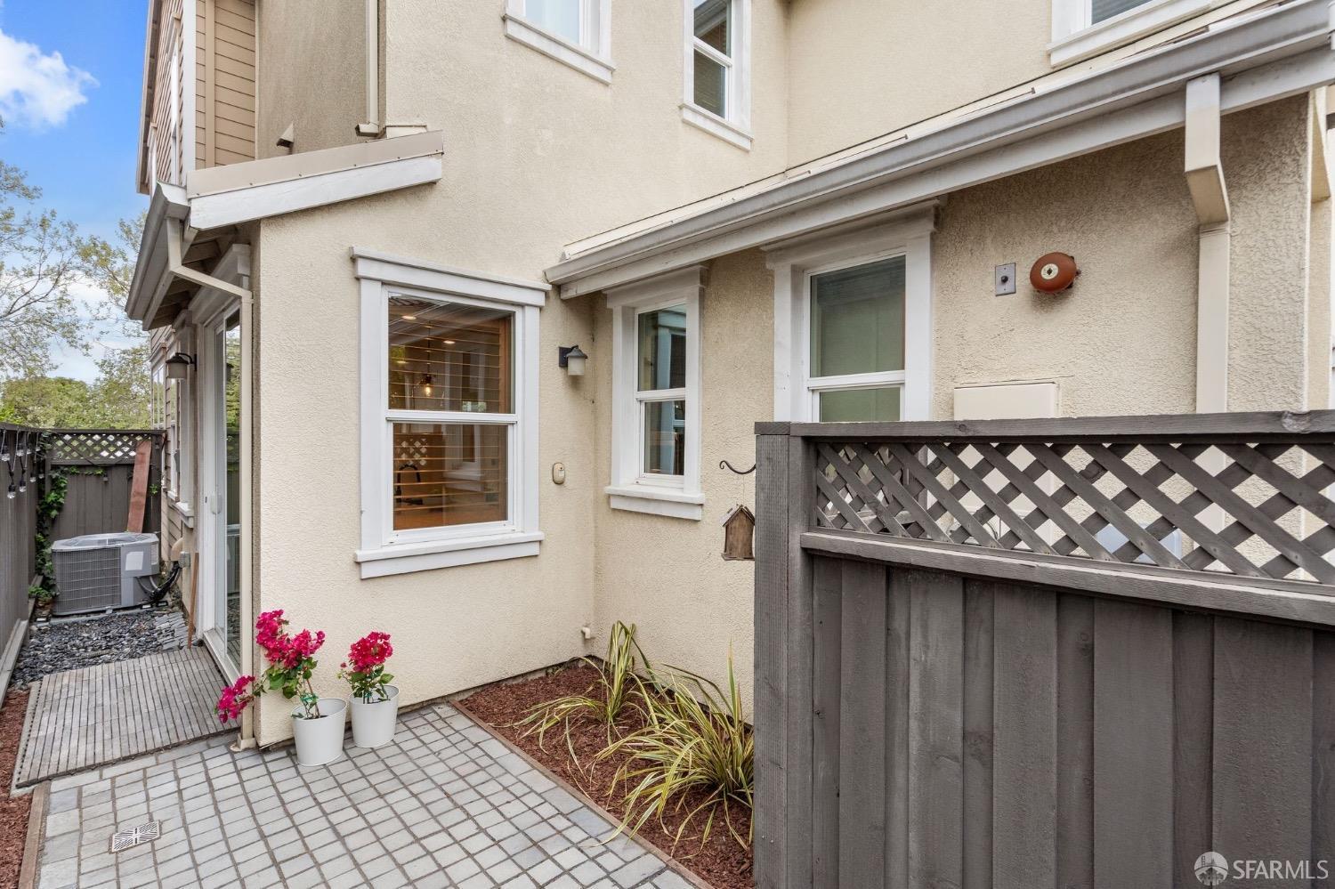 1552 Clement Avenue Alameda, CA 94501 - Photo 19 of 23