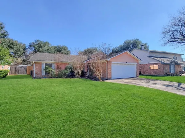 $2,200 | 412 Land Grant Drive, Richmond, TX 77406