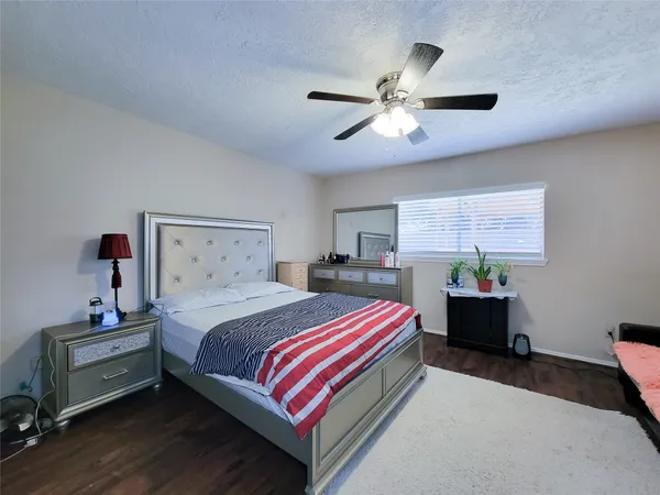 $2,200 | 412 Land Grant Drive, Richmond, TX 77406