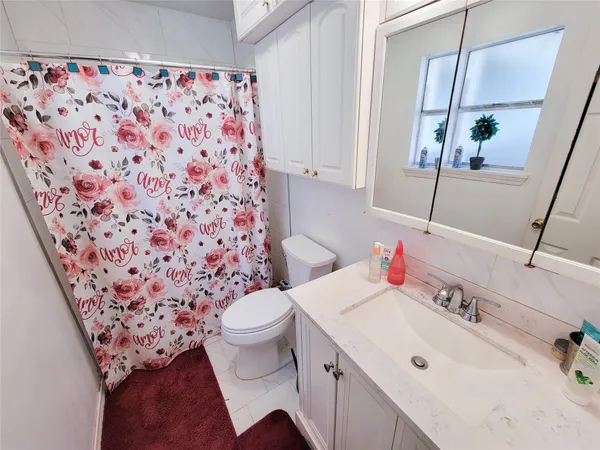 $2,200 | 412 Land Grant Drive, Richmond, TX 77406
