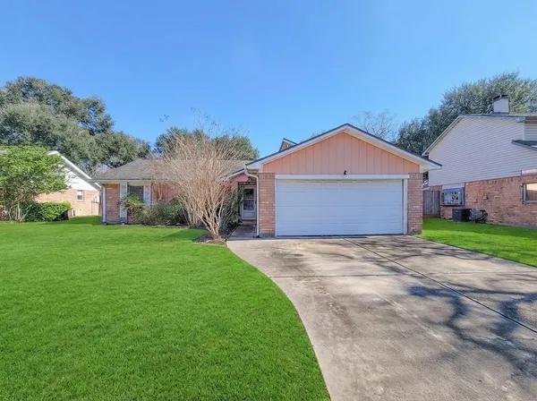 $2,200 | 412 Land Grant Drive, Richmond, TX 77406