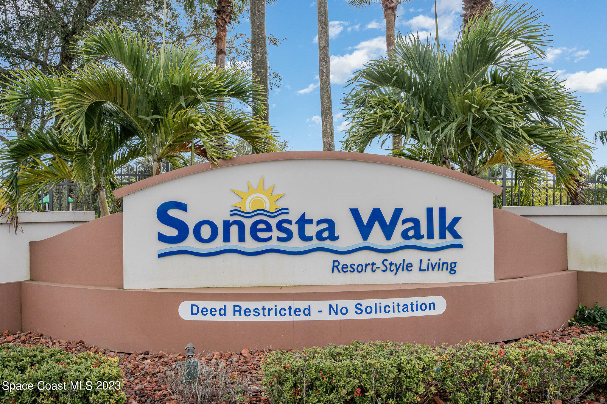 950 Luminary Circle, Unit 103 Melbourne, FL 32901 - Photo 19 of 23 a close up of a street sign