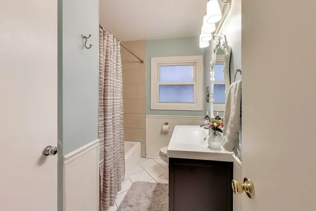 $337,500 | 3206 Sunnyside Avenue, Brookfield, IL 60513