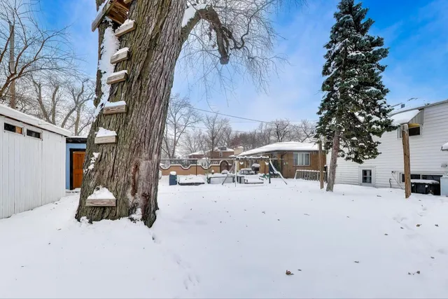 $337,500 | 3206 Sunnyside Avenue, Brookfield, IL 60513