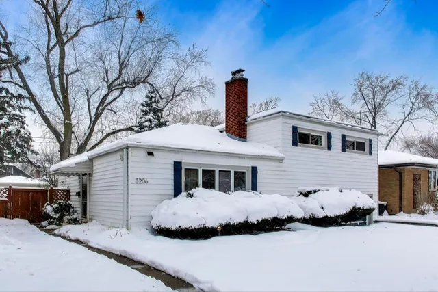 $337,500 | 3206 Sunnyside Avenue, Brookfield, IL 60513