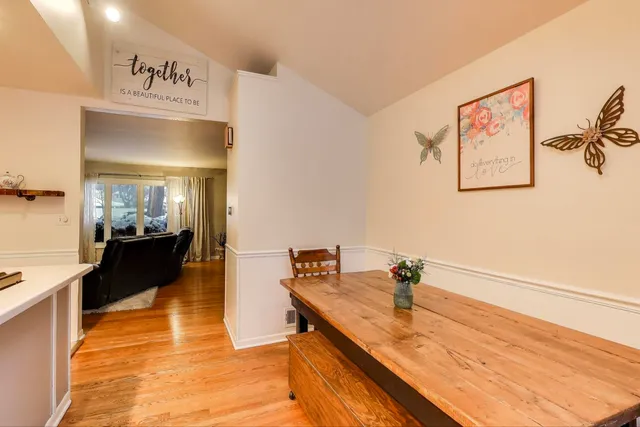 $337,500 | 3206 Sunnyside Avenue, Brookfield, IL 60513