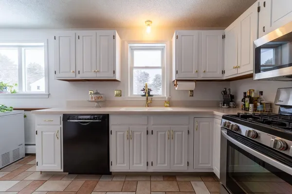 $655,000 | 5 Cross Road, Hebron, NH 03241