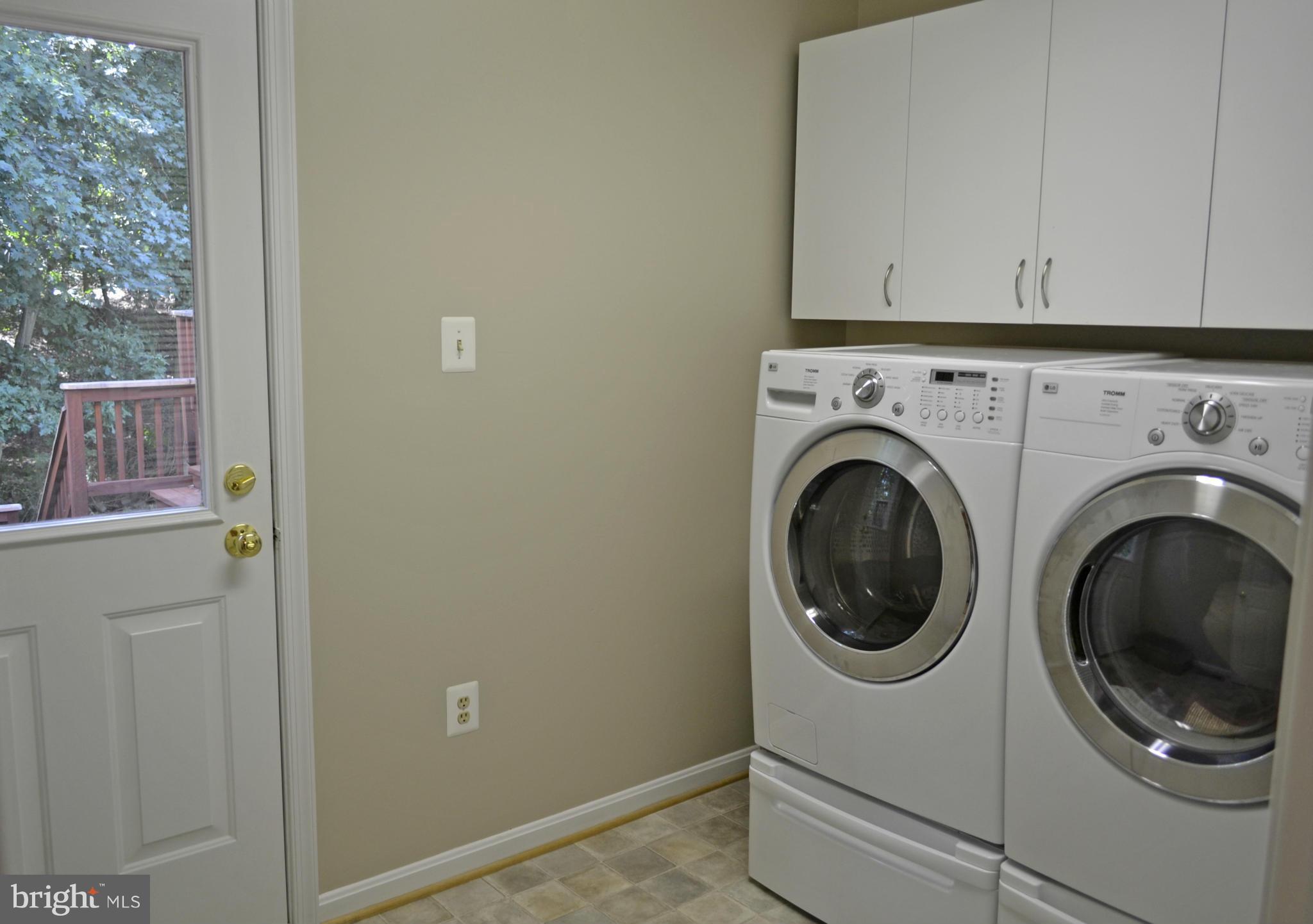 2012 Merrifields Drive Silver Spring, MD 20906 - Photo 10 of 30 Laundry/mud room exits to deck