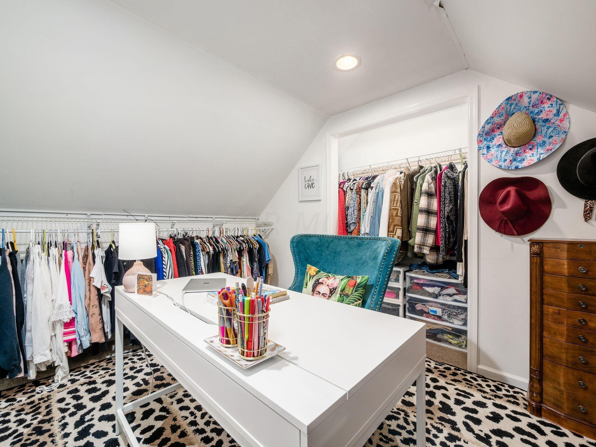 2343 Swansea Road Upper Arlington, OH 43221 - Photo 23 of 58 2nd floor closet-office