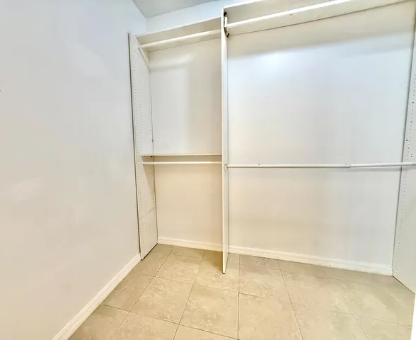 $2,600 | 332 Southwest Glenwood Drive, Port St. Lucie, FL 34984