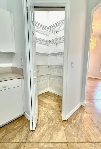 $2,600 | 332 Southwest Glenwood Drive, Port St. Lucie, FL 34984