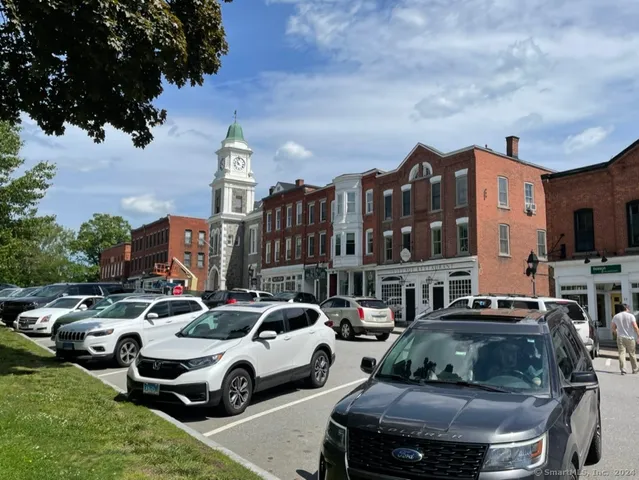 $575,000 | 154 Hunter Drive, Unit 154, Litchfield, CT 06759