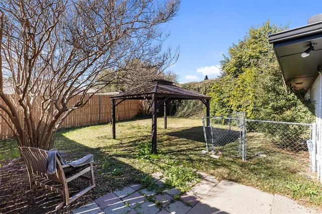 $3,200 | 3005 Club Hill Drive, Garland, TX 75043
