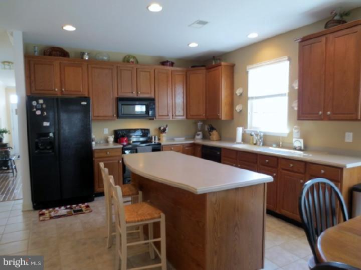 20 Brattleboro Road Swedesboro, NJ 08085 - Photo 3 of 24 Kitchen