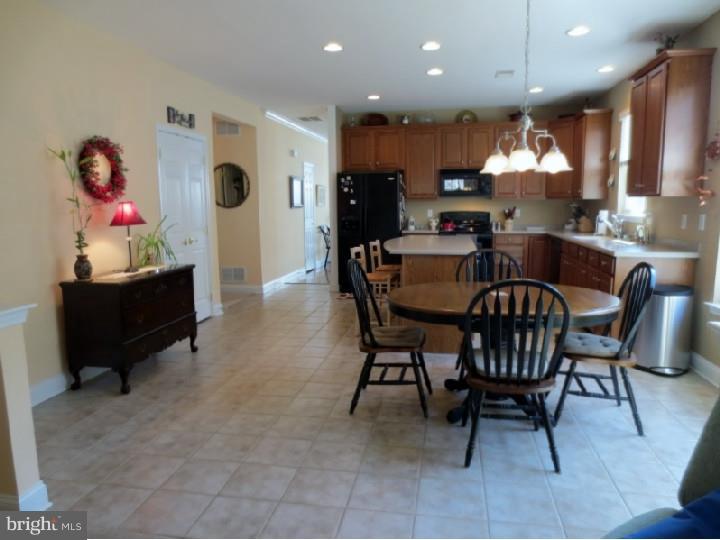 20 Brattleboro Road Swedesboro, NJ 08085 - Photo 4 of 24 Kitchen