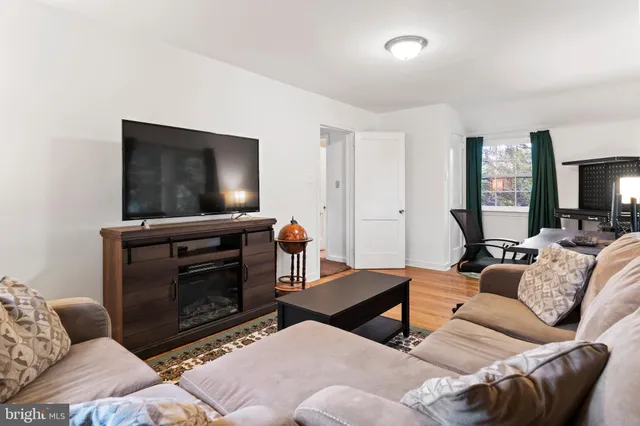 $329,900 | 1514 Carlisle Road, Camp Hill, PA 17011