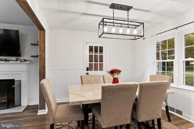 $329,900 | 1514 Carlisle Road, Camp Hill, PA 17011