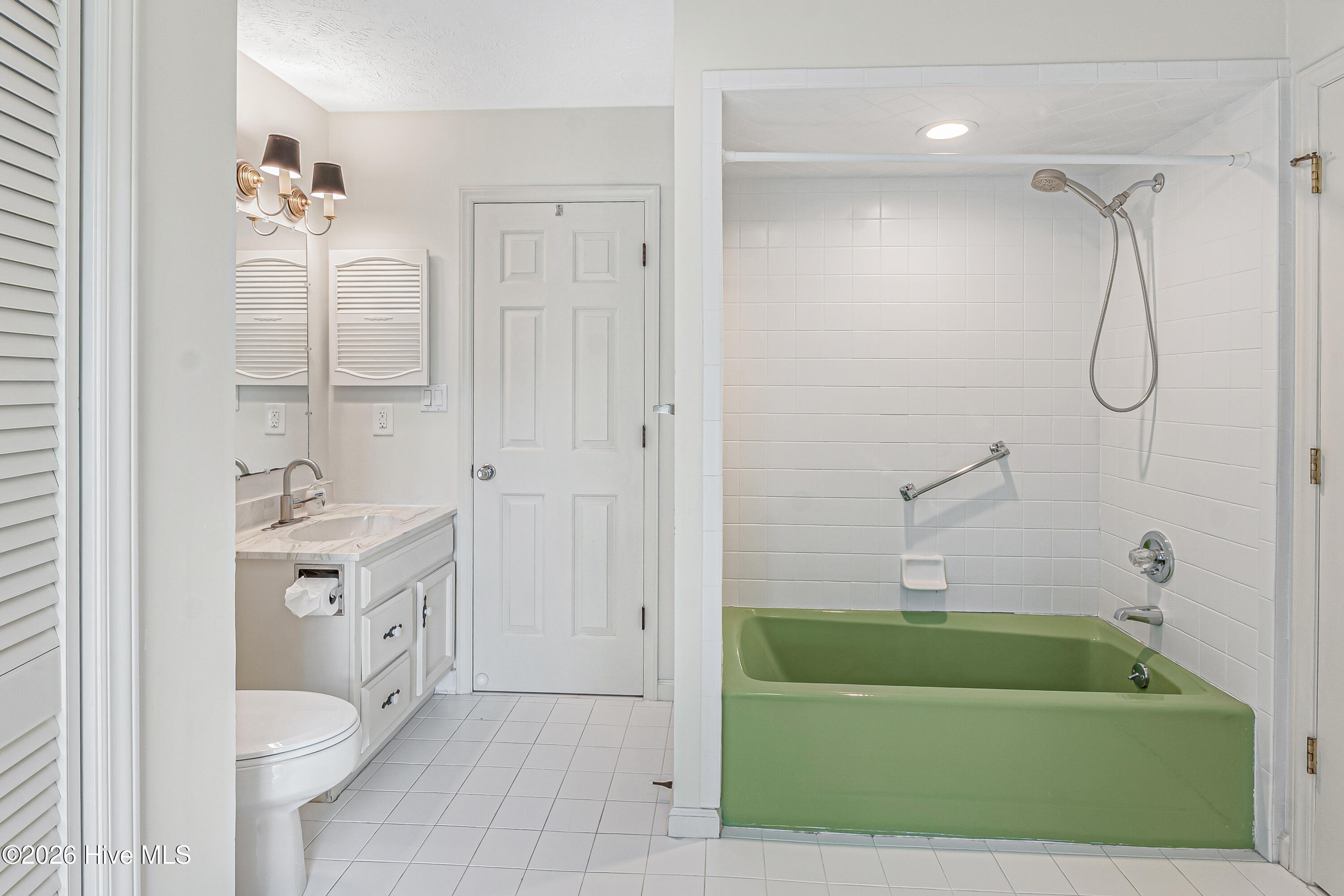 25 Magnolia Road Pinehurst, NC 28374 - Photo 41 of 73 Ensuite Bathroom