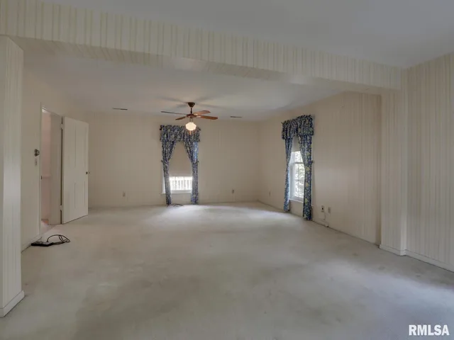 $289,900 | 320 South Fayette Street, Carthage, IL 62321